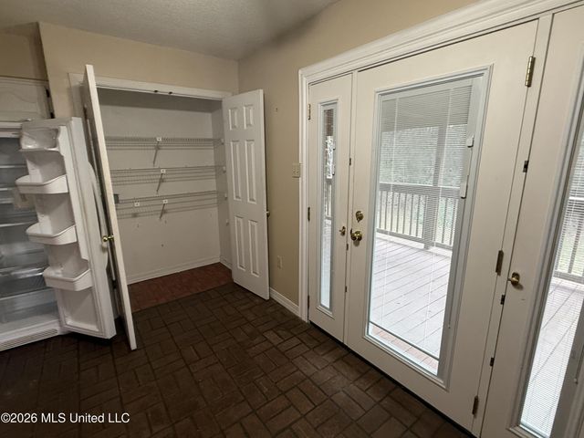 9213 Selena Drive, Biloxi, MS 39532