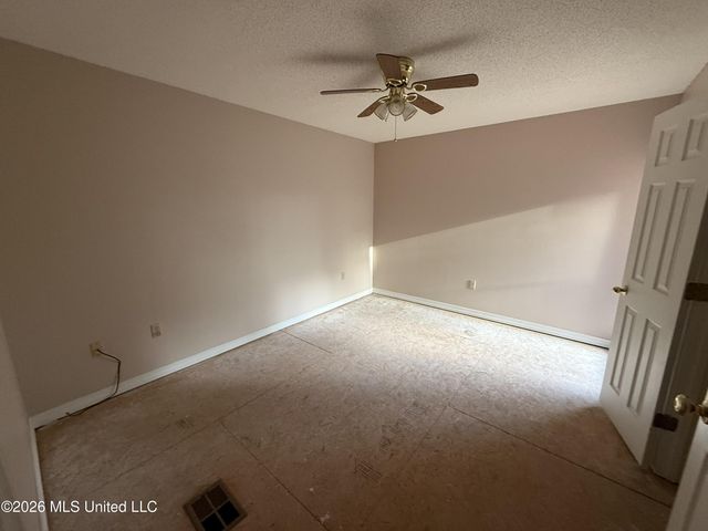 9213 Selena Drive, Biloxi, MS 39532