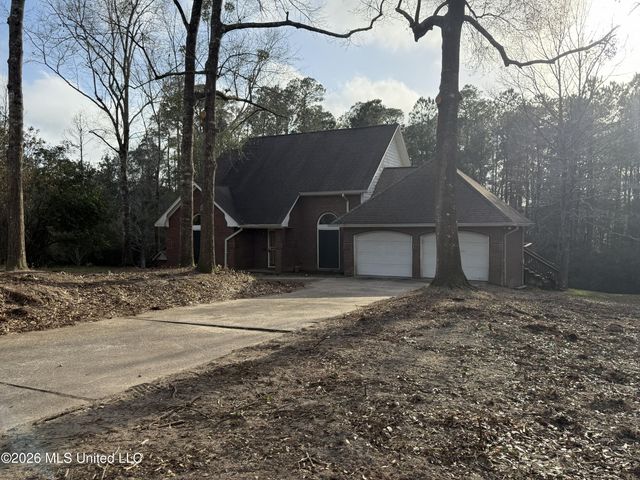 9213 Selena Drive, Biloxi, MS 39532