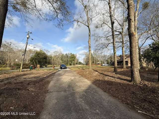 9213 Selena Drive, Biloxi, MS 39532