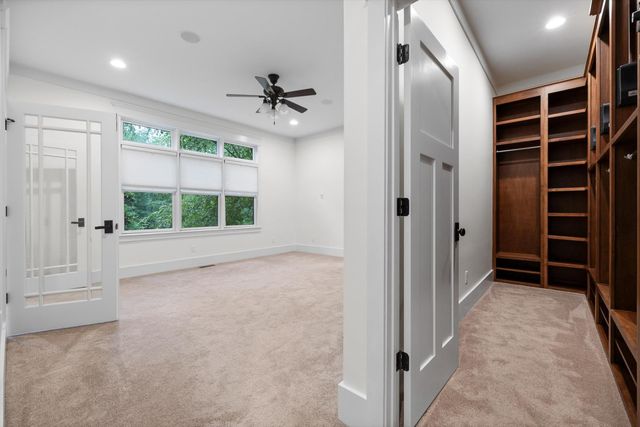 714 Berry Spring Path, Signal Mountain, TN 37377