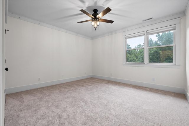 714 Berry Spring Path, Signal Mountain, TN 37377