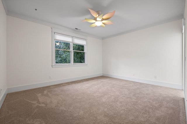 714 Berry Spring Path, Signal Mountain, TN 37377