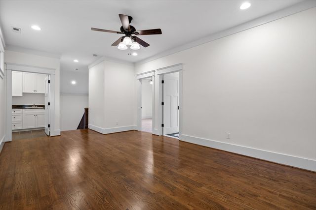 714 Berry Spring Path, Signal Mountain, TN 37377