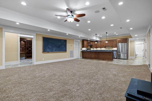 714 Berry Spring Path, Signal Mountain, TN 37377