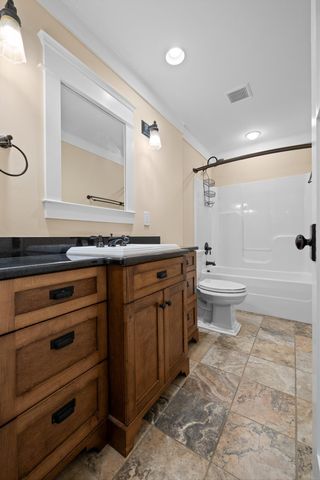 714 Berry Spring Path, Signal Mountain, TN 37377