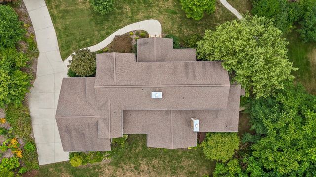 714 Berry Spring Path, Signal Mountain, TN 37377