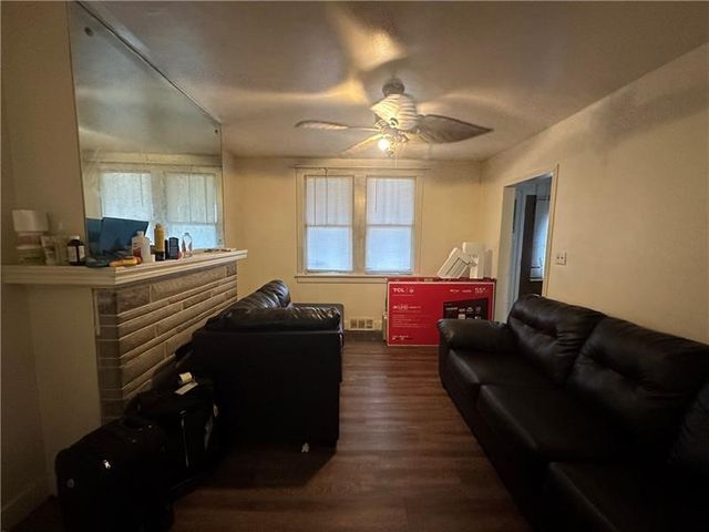 12 Elizabeth Street, Mt Oliver, PA 15210