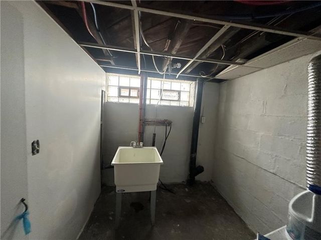 12 Elizabeth Street, Mt Oliver, PA 15210