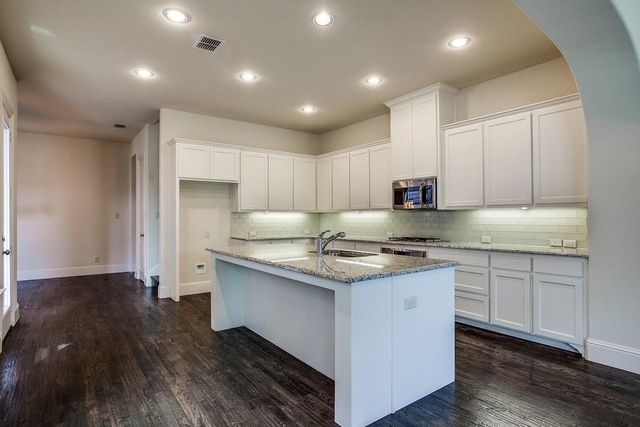 653 Surrey Lane, Flower Mound, TX 75022