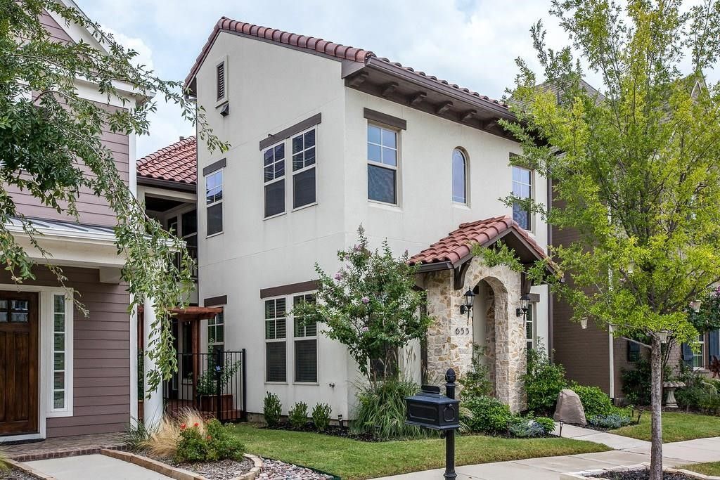 653 Surrey Lane, Flower Mound, TX 75022