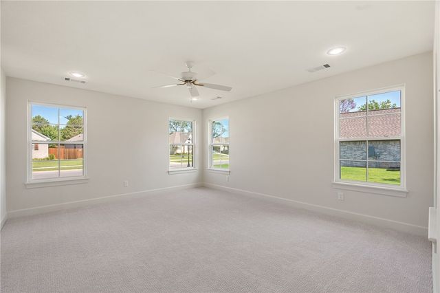 8301 McLaren Drive, Fort Smith, AR 72916