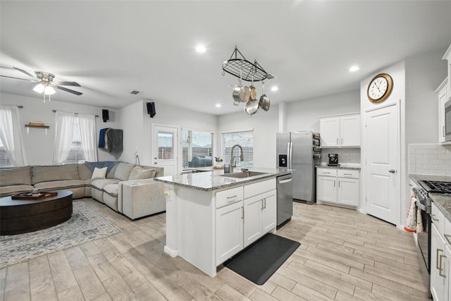 8557 Big Apple Drive, Fort Worth, TX 76179