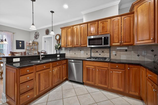 4613 Cross Brook Lane, Raleigh, NC 27610