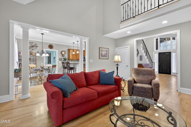 4613 Cross Brook Lane, Raleigh, NC 27610