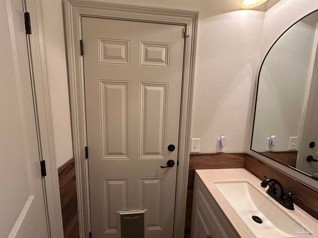 4081 Manchester Ct, Pace, FL 32571