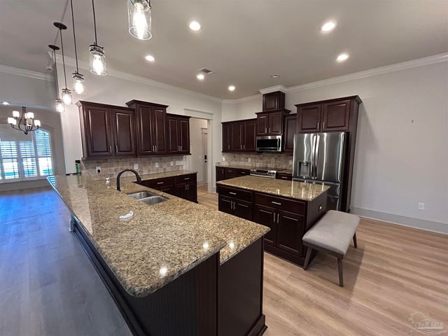 4081 Manchester Ct, Pace, FL 32571