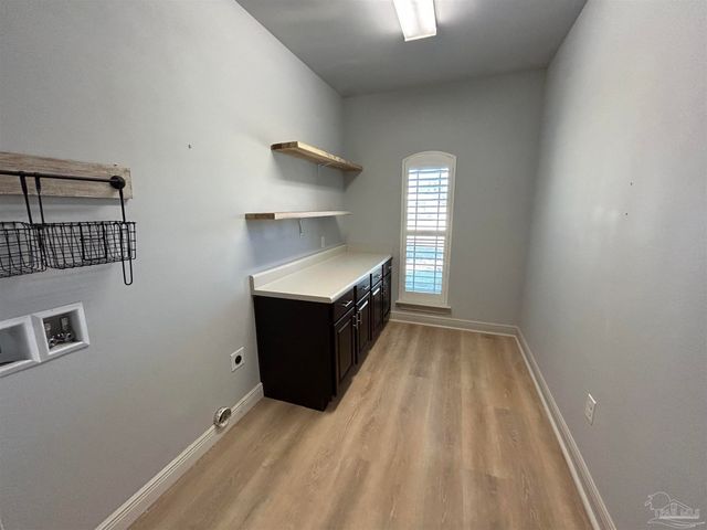 4081 Manchester Ct, Pace, FL 32571