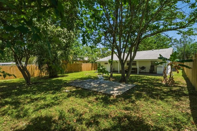 1657 SW 44th Ave, Fort Lauderdale, FL 33317