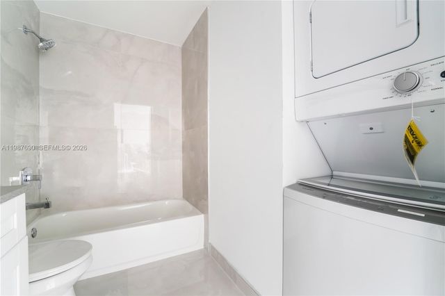 1165 NW 8th Ave 104, Miami, FL 33136