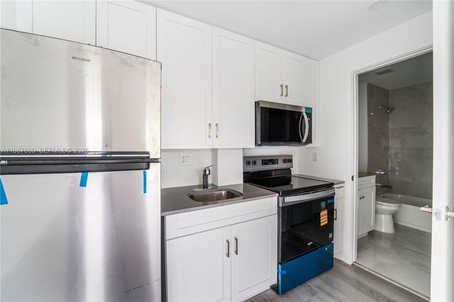 1165 NW 8th Ave 104, Miami, FL 33136