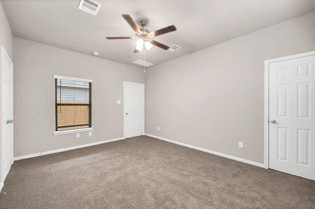 214 Emerald Thicket Lane, Huffman, TX 77336