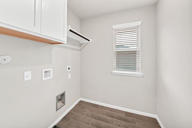 214 Emerald Thicket Lane, Huffman, TX 77336