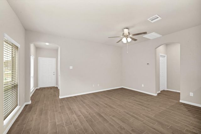 214 Emerald Thicket Lane, Huffman, TX 77336