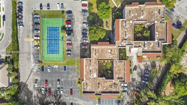 2861 Somerset Dr 107, Lauderdale Lakes, FL 33311