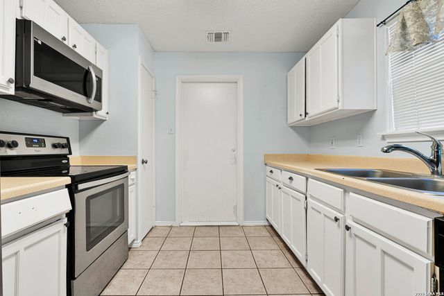 7242 Breeze Hollow, San Antonio, TX 78250
