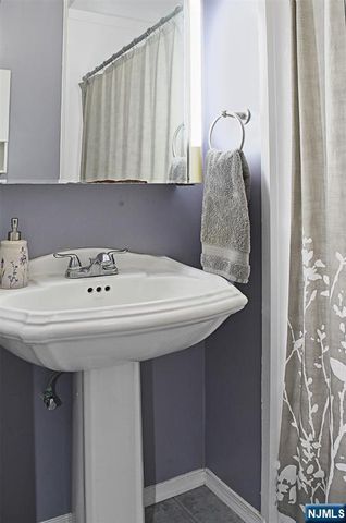 14 Intervale Road, Livingston, NJ 07039