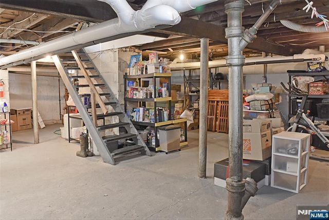 14 Intervale Road, Livingston, NJ 07039