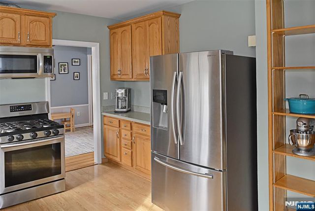 14 Intervale Road, Livingston, NJ 07039