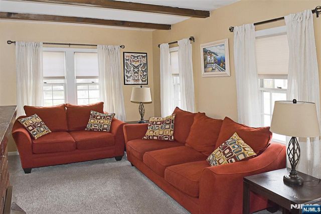 14 Intervale Road, Livingston, NJ 07039