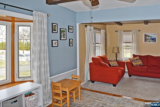 14 Intervale Road, Livingston, NJ 07039