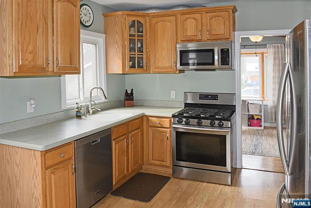 14 Intervale Road, Livingston, NJ 07039