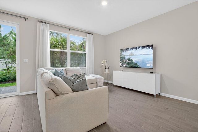 5696 SE Edgewater Circle, Stuart, FL 34997