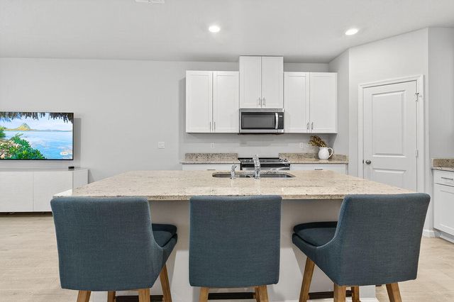5696 SE Edgewater Circle, Stuart, FL 34997
