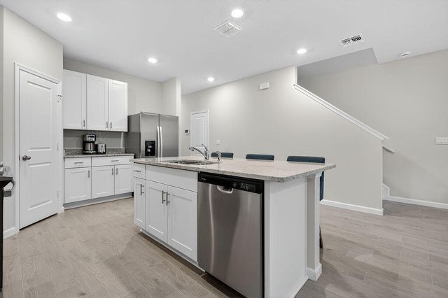 5696 SE Edgewater Circle, Stuart, FL 34997