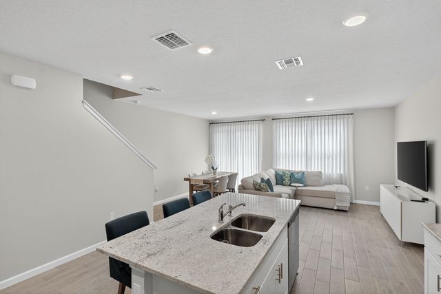 5696 SE Edgewater Circle, Stuart, FL 34997