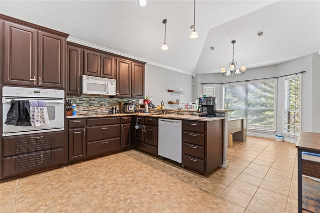 10109 Seville Court, Waco, TX 76708