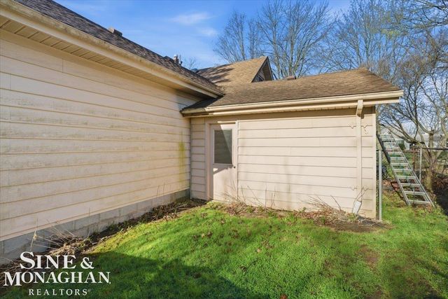 1313 Minnesota Avenue, Marysville, MI 48040