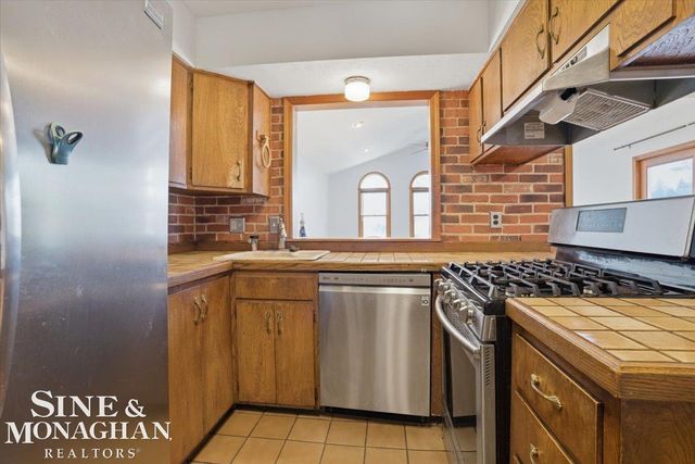 1313 Minnesota Avenue, Marysville, MI 48040