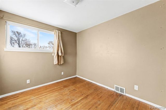 2535 Camel Drive, Sterling Heights, MI 48310