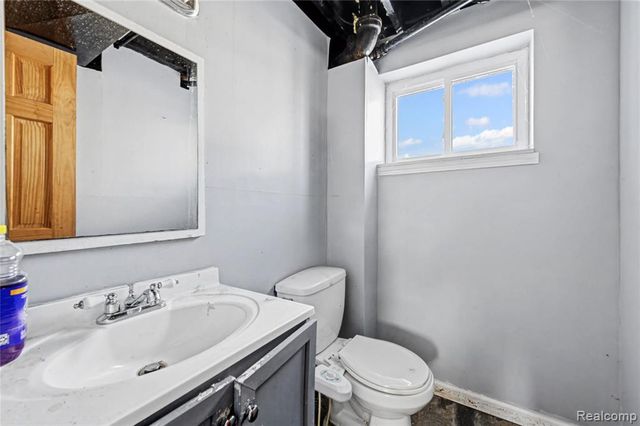 2535 Camel Drive, Sterling Heights, MI 48310