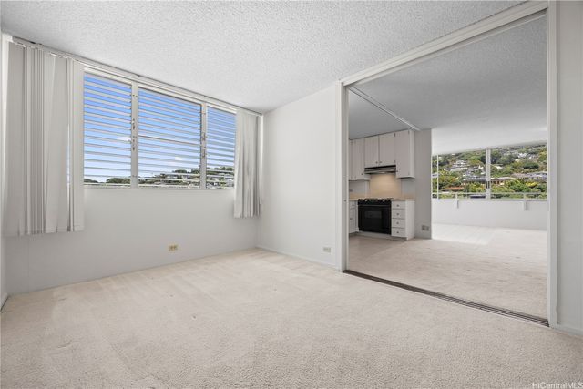 1545 Nehoa Street 703, Honolulu, HI 96822