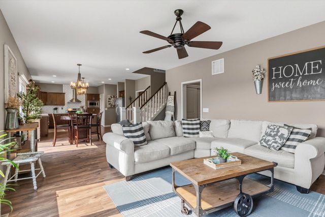 12032 Mallards Lake Parkway, Fort Wayne, IN 46845