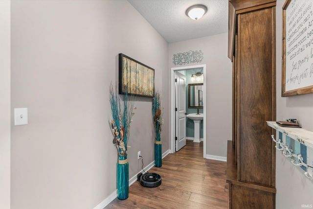 12032 Mallards Lake Parkway, Fort Wayne, IN 46845