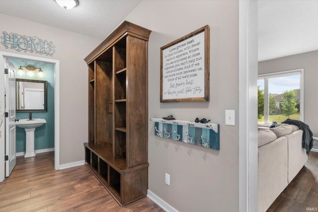 12032 Mallards Lake Parkway, Fort Wayne, IN 46845