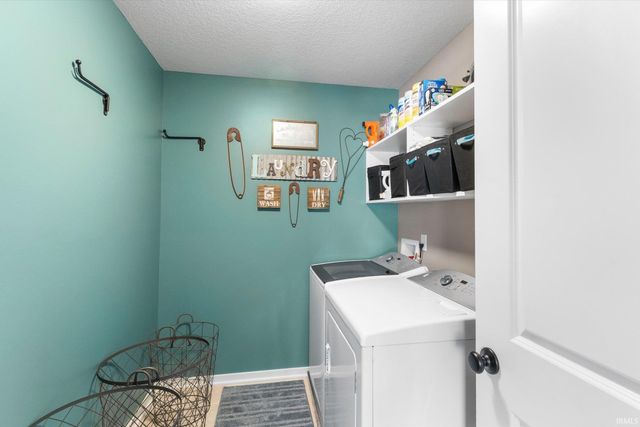 12032 Mallards Lake Parkway, Fort Wayne, IN 46845